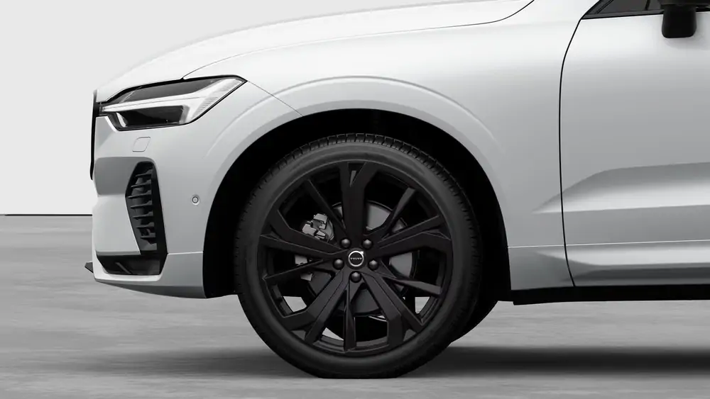 Nouveau Volvo XC60 SUV Plus Mild-hybride (MHEV) 8-speed Geartronic™ automatic transmission, AWD Crystal White Pearl 3