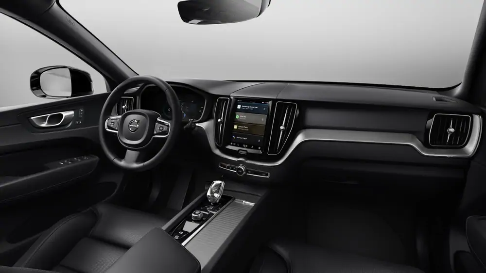 Nouveau Volvo XC60 SUV Plus Plug-in hybrid 8-speed Geartronic™ automatic transmission Onyx Black 4