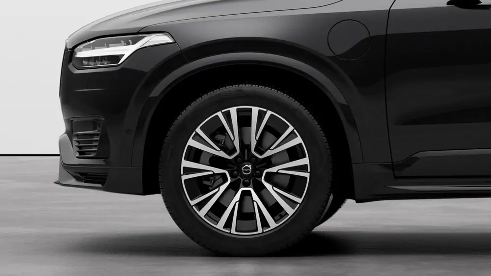 Nouveau Volvo XC90 SUV Plus Plug-inhybride 8-speed Geartronic™ automatic transmission Onyx Black 3