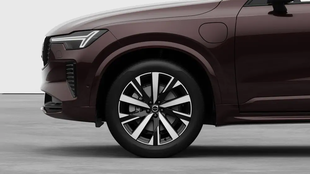 Nouveau Volvo XC90 SUV Plus Plug-in hybrid 8-speed Geartronic™ automatic transmission Mulberry Red 3