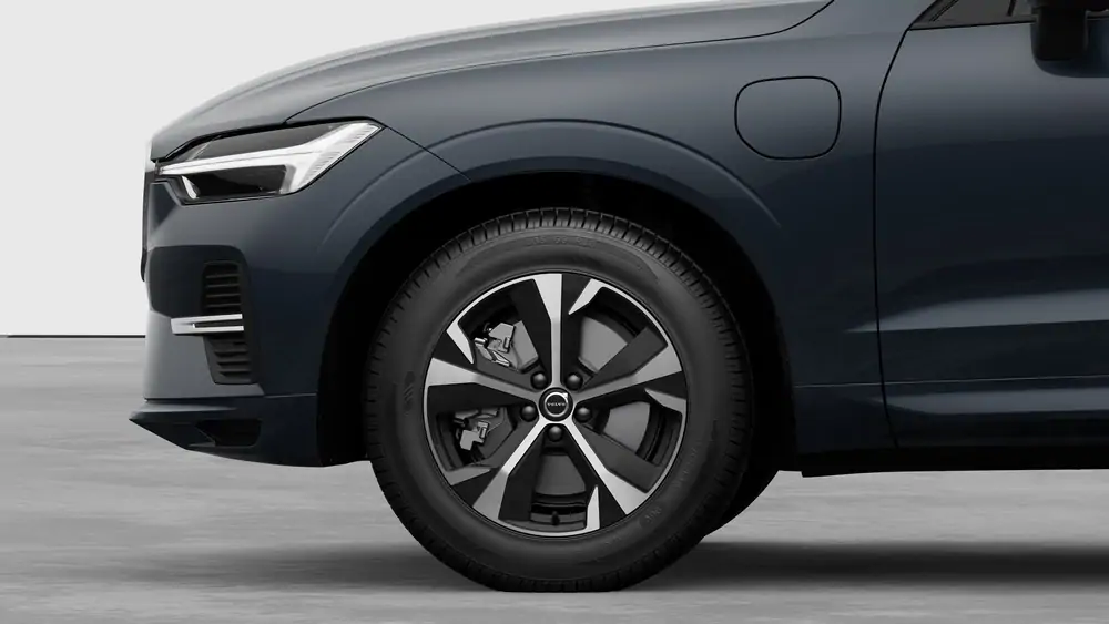 Nouveau Volvo XC60 SUV Core Plug-in hybrid 8-speed Geartronic™ automatic transmission Denim Blue 3