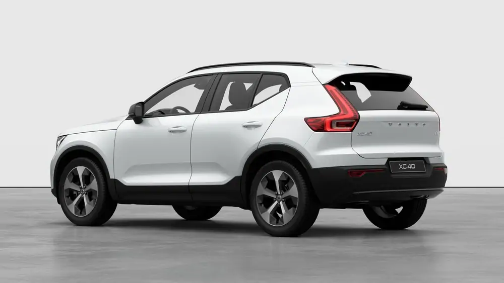Nouveau Volvo XC40 SUV Plus Mild-hybride (MHEV) 7-speed Dual Clutch transmission Crystal White Pearl 2