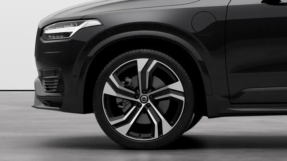 Nieuw Volvo XC90 SUV Plus Plug-in hybrid 8-speed Geartronic™ automatic transmission Onyx Black 3