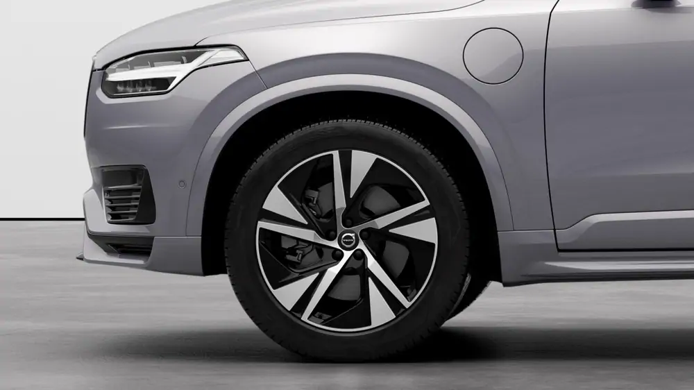 Nieuw Volvo XC90 SUV Plus Plug-inhybride 8-speed Geartronic™ automatic transmission Silver Dawn 3