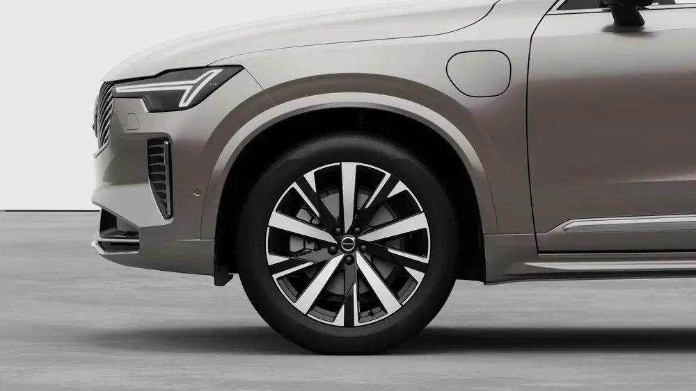 Nouveau Volvo XC90 SUV Plus Plug-in hybrid 8-speed Geartronic™ automatic transmission Bright Dusk 3