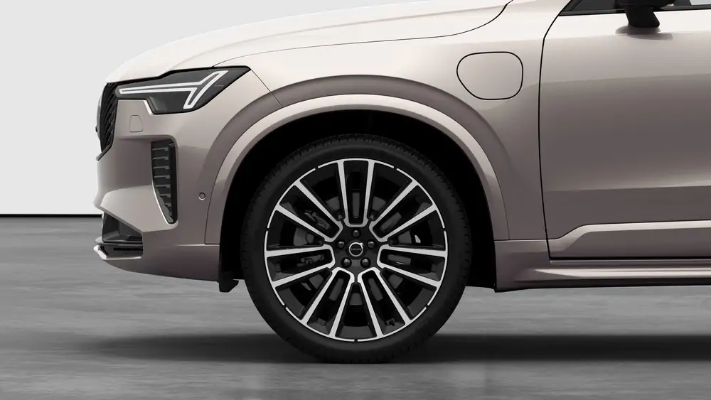 Nouveau Volvo XC90 SUV Plus Plug-in hybrid 8-speed Geartronic™ automatic transmission Bright Dusk 3