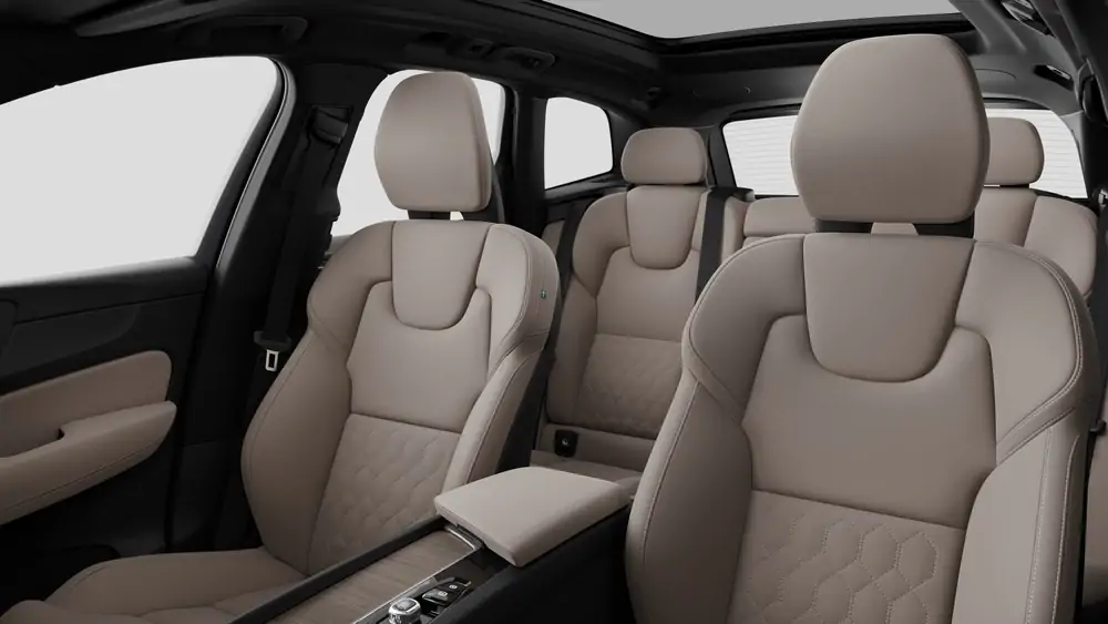 Nouveau Volvo XC60 SUV Plus Plug-in hybride (PHEV) 8-speed Geartronic™ automatic transmission Mulberry Red 5