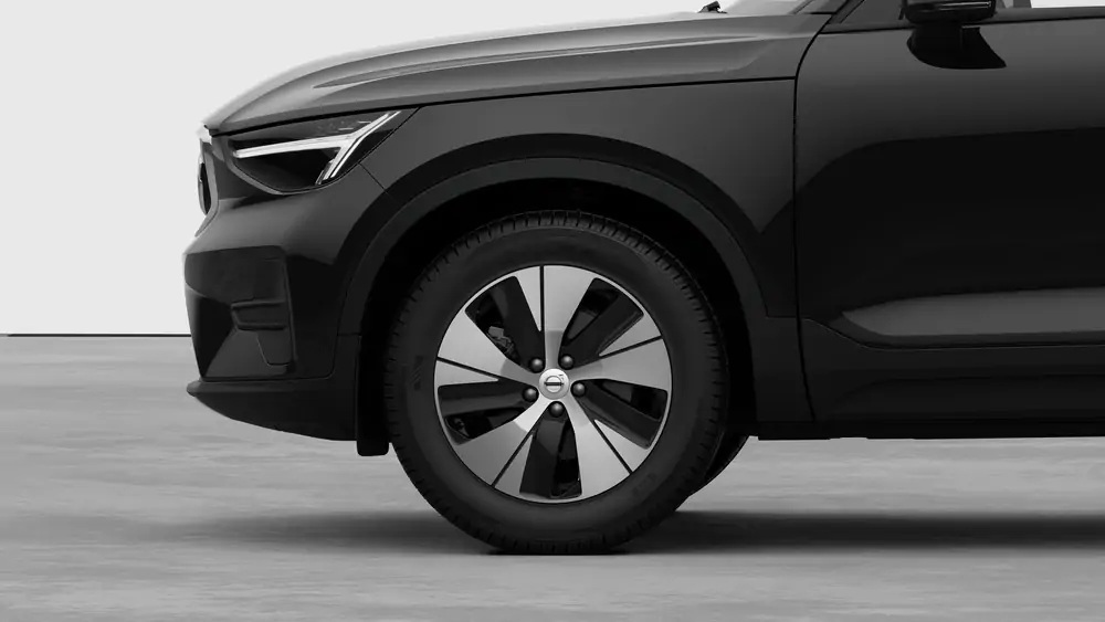 Nouveau Volvo XC40 SUV Core Limited Edition Mild hybrid 7-speed Dual Clutch transmission Onyx Black 3