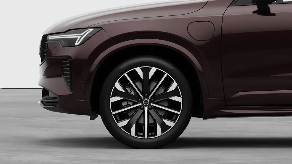 Nouveau Volvo XC90 SUV Plus Plug-in hybrid 8-speed Geartronic™ automatic transmission Mulberry Red 3