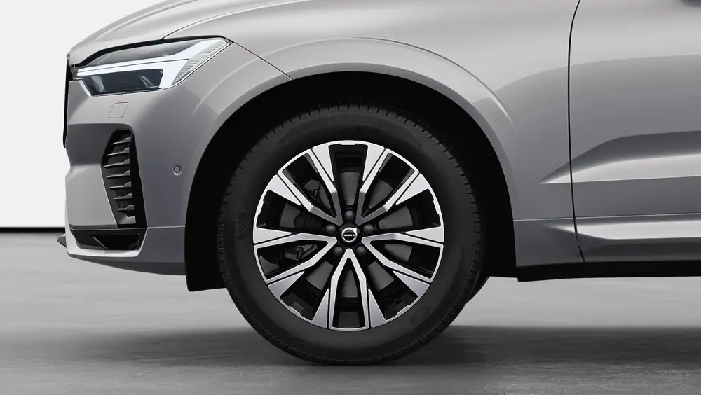 Nieuw Volvo XC60 SUV Plus Mild hybrid 8-speed Geartronic™ automatic transmission Silver Dawn 3