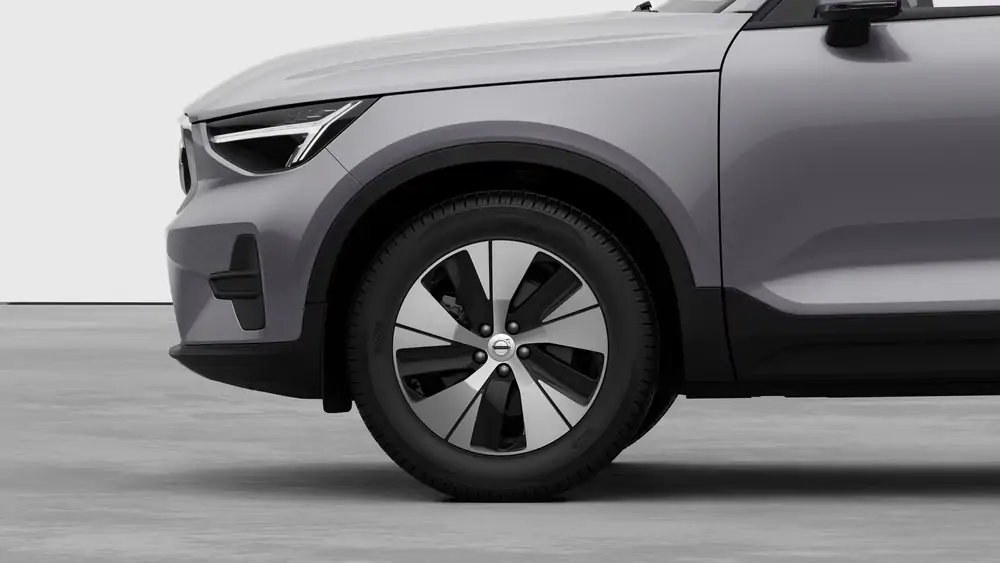 Nouveau Volvo XC40 SUV Core Limited Edition Mild hybrid 7-speed Dual Clutch transmission Aurora Silver 3