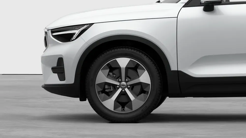 Nouveau Volvo XC40 SUV Core Limited Edition Mild hybrid 7-speed Dual Clutch transmission Crystal White Pearl 3