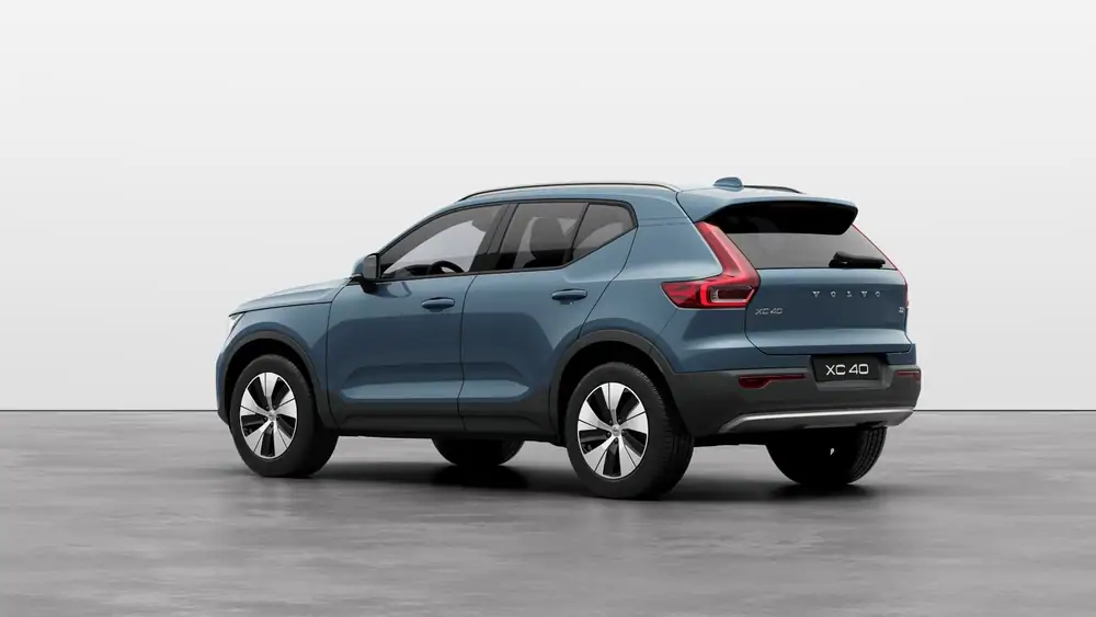 Nouveau Volvo XC40 SUV Core Micro hybrid 8-speed Geartronic™ automatic transmission Fjord Blue 2
