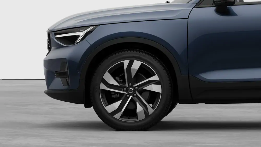 Nouveau Volvo XC40 SUV Ultimate Mild-hybride (MHEV) 7-speed Dual Clutch transmission Denim Blue 3