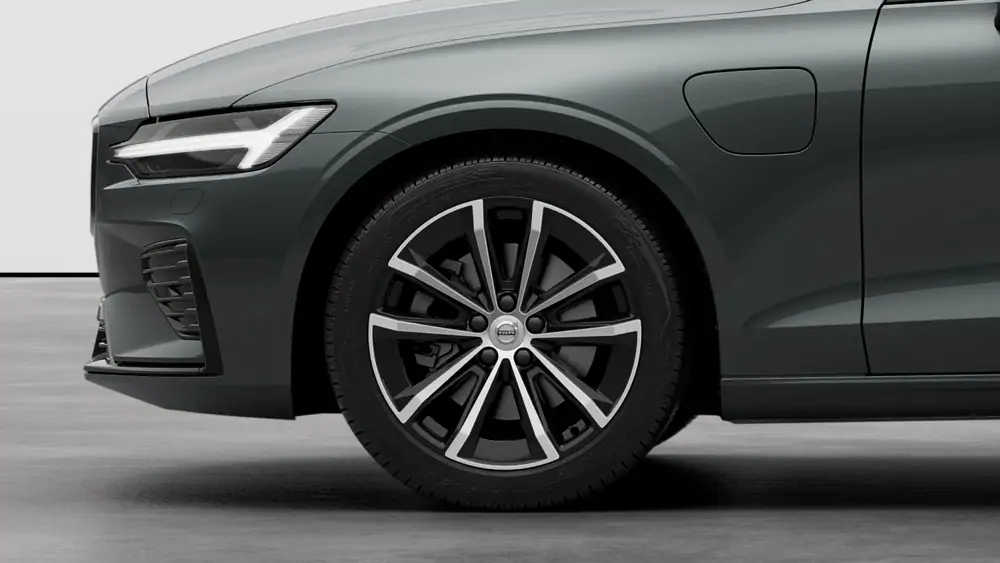 Nouveau Volvo V60 Break Plus Plug-in hybrid 8-speed Geartronic™ automatic transmission Forest Lake 3