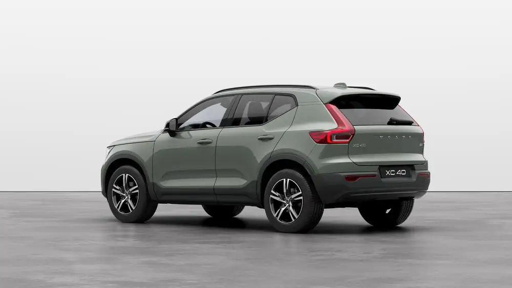 Nouveau Volvo XC40 SUV Plus B3 Micro-hybride 2 roues motrices (Traction) Sage Green  2