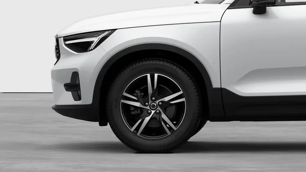 Nouveau Volvo XC40 SUV Plus Lounge Edition Micro-hybride 2 roues motrices (Traction) Crystal White Pearl 3