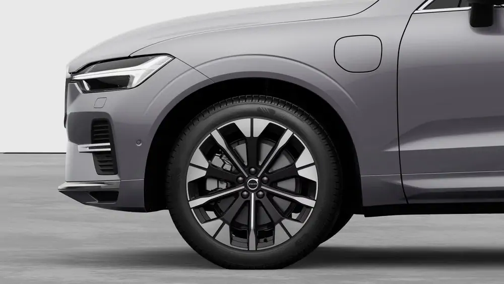 Nouveau volvo XC60 SUV Ultra Hybride rechargeable 4 roues motrices Aurora Silver 3