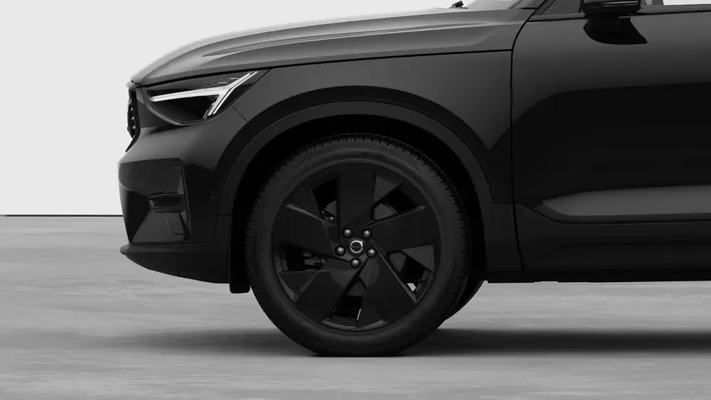 Nouveau Volvo XC40 SUV Plus Micro-hybride 2 roues motrices (Traction) Onyx Black 3