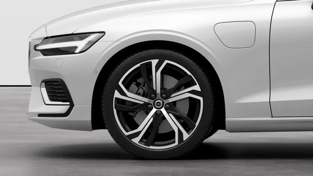 Nouveau Volvo V60 Break Ultimate Hybride rechargeable 4 roues motrices Crystal White Pearl 3