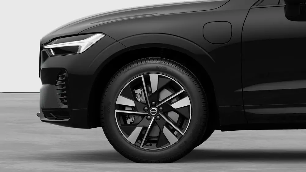 Nouveau Volvo XC60 SUV Plus Hybride rechargeable 4 roues motrices Onyx Black 3