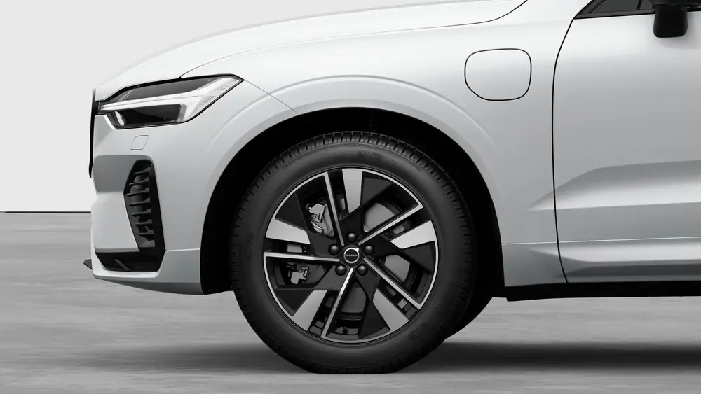 Nouveau Volvo XC60 SUV Plus Hybride rechargeable 4 roues motrices Crystal White Pearl 3