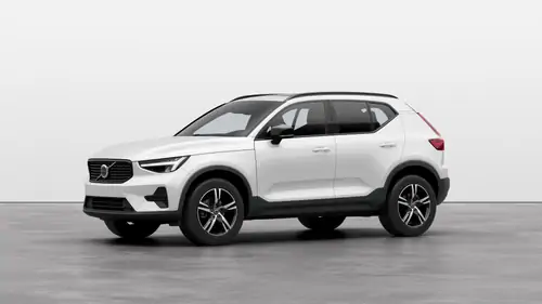 Nouveau Volvo XC40 SUV Plus B3 Micro-hybride 2 roues motrices (Traction) Crystal White Pearl