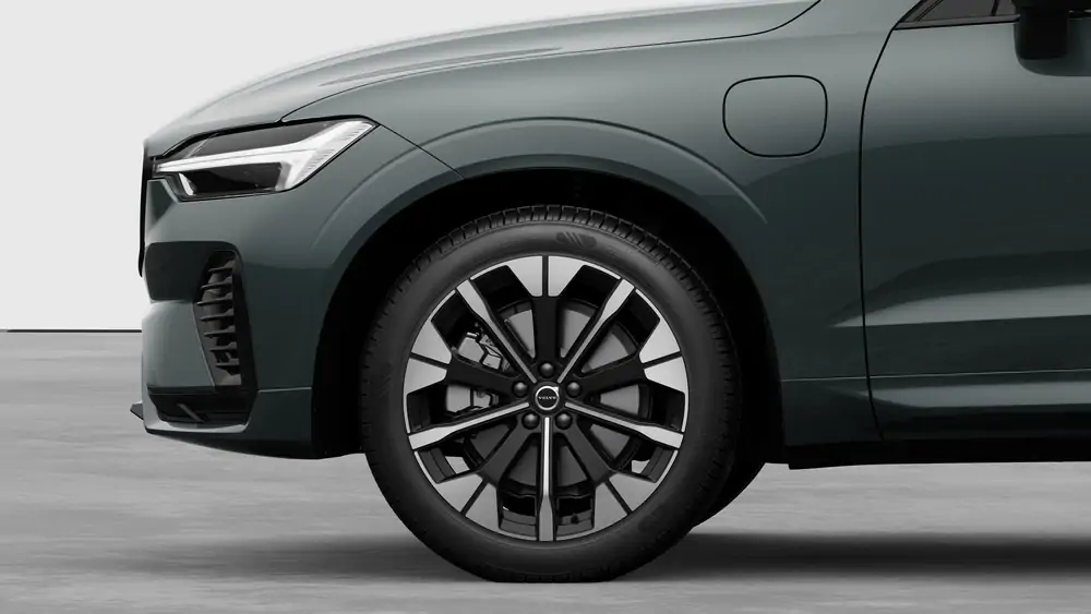 Nouveau Volvo XC60 SUV Plus Hybride rechargeable 4 roues motrices Forest Lake 3