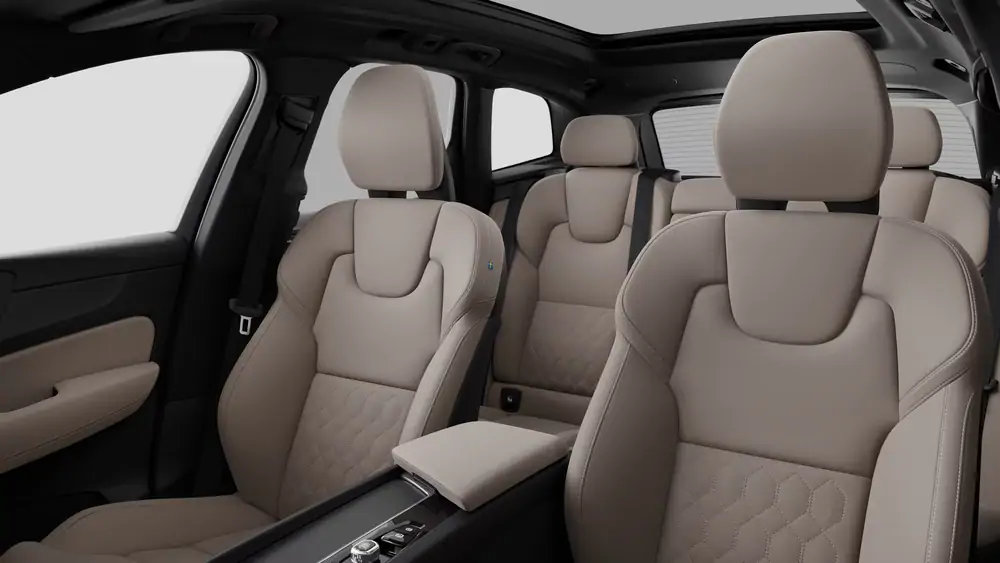 Nouveau volvo XC60 SUV Ultra Hybride rechargeable 4 roues motrices Forest Lake 5