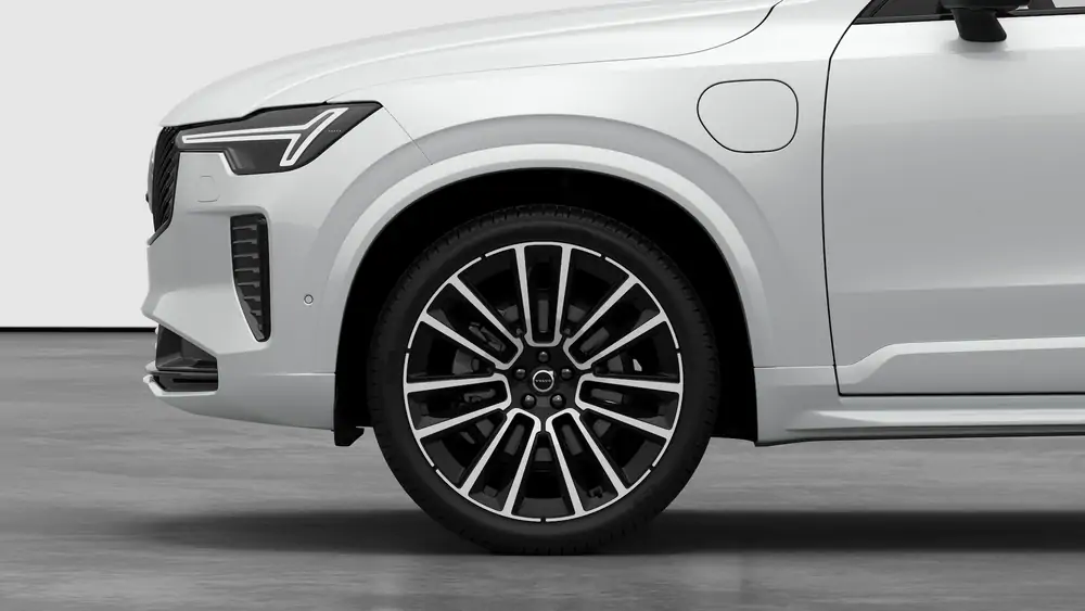Nouveau Volvo XC90 SUV Ultimate Hybride rechargeable 4 roues motrices Crystal White Pearl 3