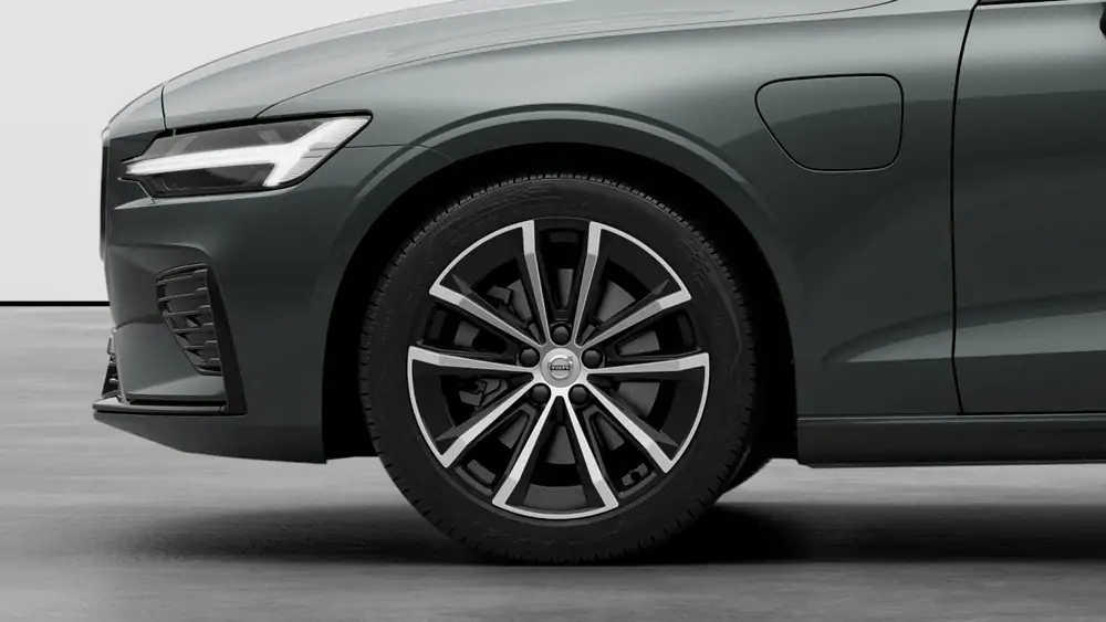 Nouveau volvo V60 Break Plus Hybride rechargeable 4 roues motrices Forest Lake 3