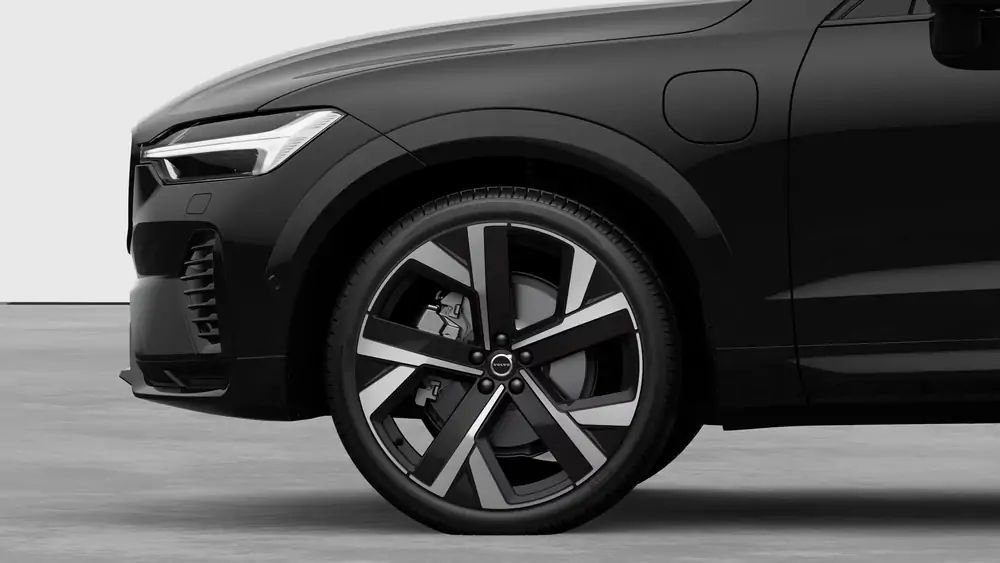 Nouveau volvo XC60 SUV Ultra Hybride rechargeable 4 roues motrices Onyx Black 3