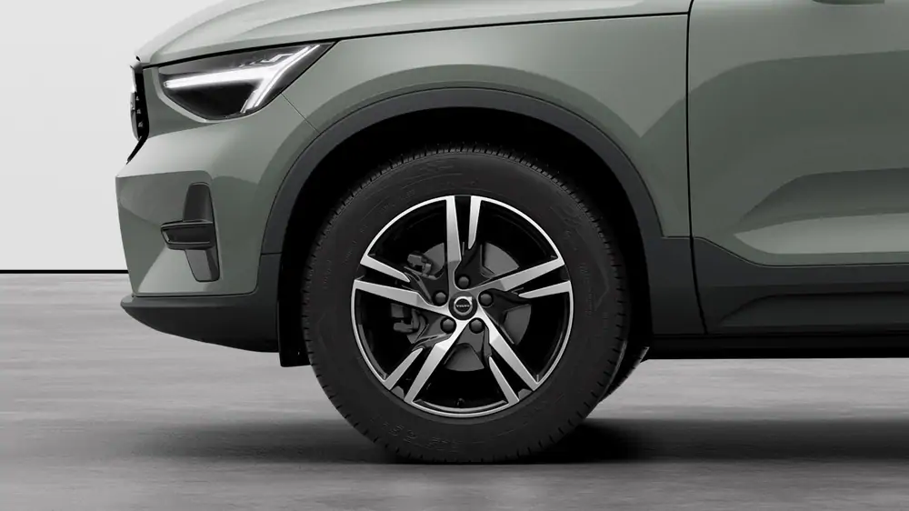 Nouveau Volvo XC40 SUV Plus B3 Micro-hybride 2 roues motrices (Traction) Sage Green  3
