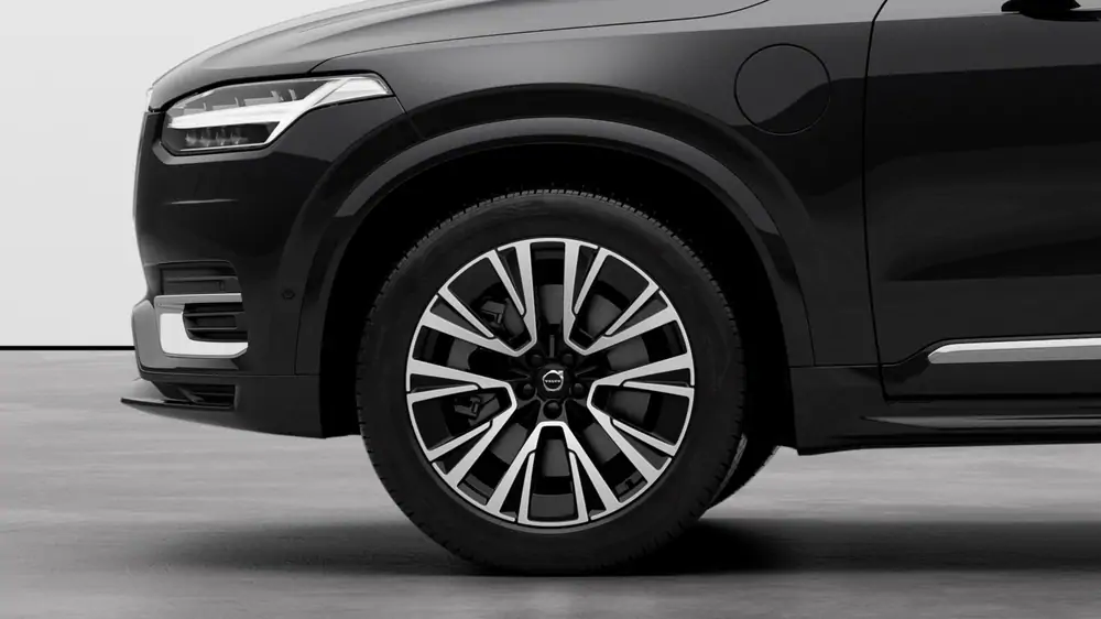 Nouveau Volvo XC90 SUV Ultimate Hybride rechargeable 4 roues motrices Onyx Black 3