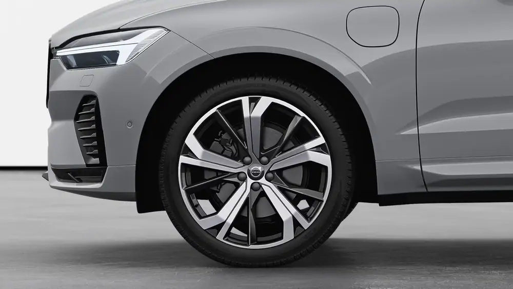 Nouveau Volvo XC60 SUV Ultimate Hybride rechargeable 4 roues motrices Vapour Grey 3