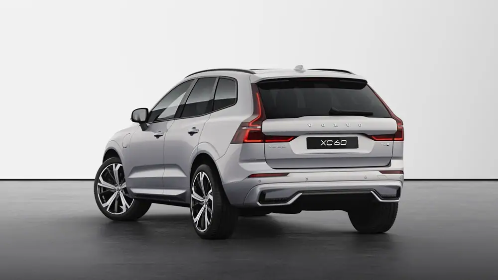 Nouveau Volvo XC60 SUV Ultimate Hybride rechargeable 4 roues motrices Silver Dawn 2