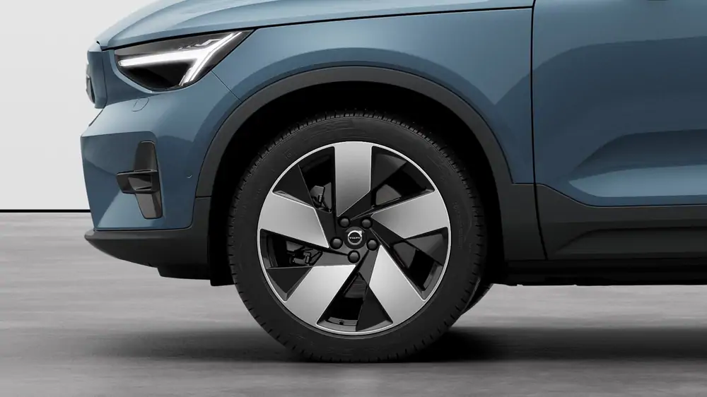 Nouveau Volvo C40 Crossover (SUV Coupé) Ultra Électrique 2 roues motrices (Propulsion) Fjord Blue 3
