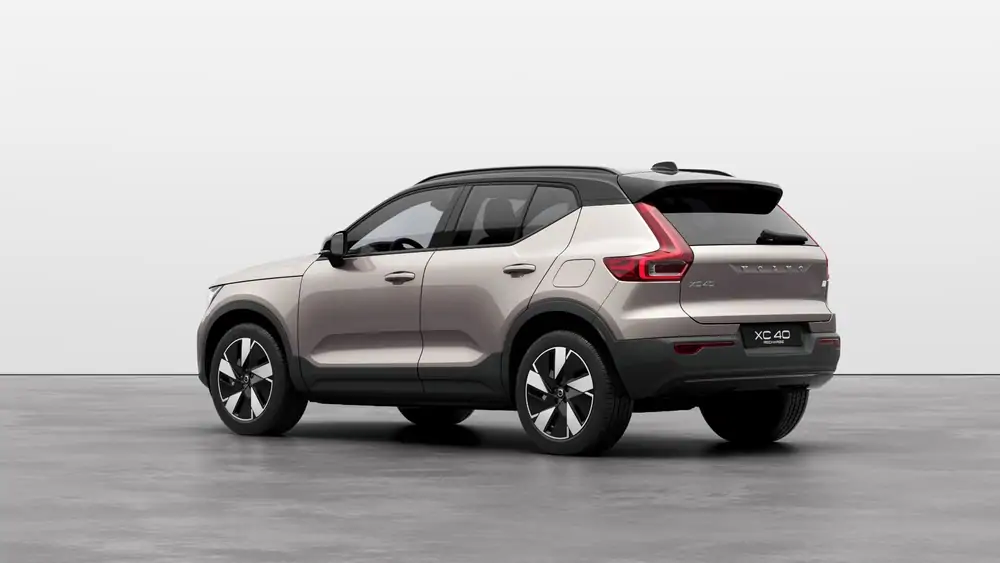 Nouveau Volvo XC40 SUV Plus Électrique 2 roues motrices (Propulsion) Bright Dusk 2