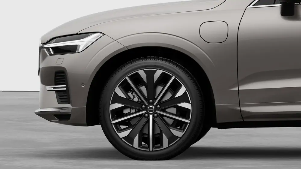 Nouveau Volvo XC60 SUV Ultimate Hybride rechargeable 4 roues motrices Bright Dusk 3