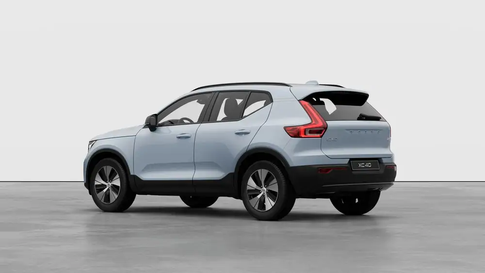 Nouveau Volvo XC40 SUV Plus Micro-hybride 2 roues motrices (Traction) Cloud Blue 2