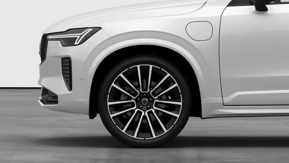 Nouveau Volvo XC90 SUV Ultimate Hybride rechargeable 4 roues motrices Crystal White Pearl 3