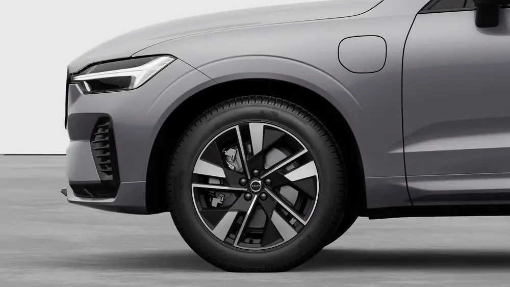 Nouveau Volvo XC60 SUV Plus Hybride rechargeable 4 roues motrices Aurora Silver 3