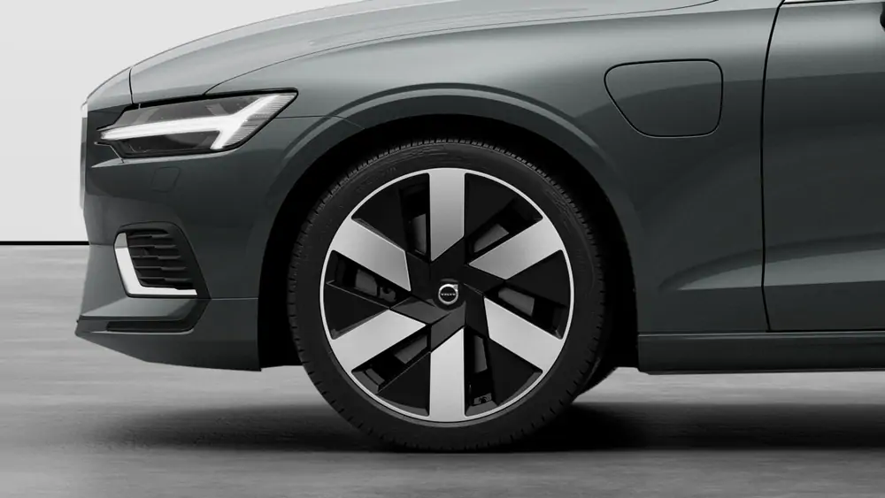 Nouveau Volvo V60 Break Ultimate Hybride rechargeable 4 roues motrices Forest Lake 3