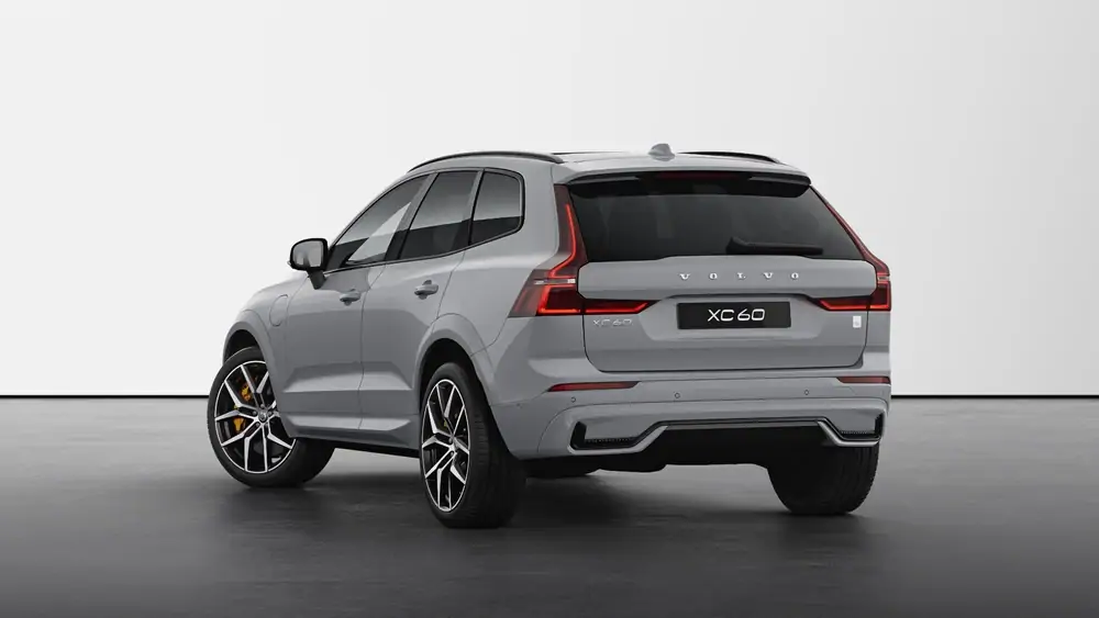 Nouveau Volvo XC60 SUV Polestar Engineered Hybride rechargeable 4 roues motrices Vapour Grey 2