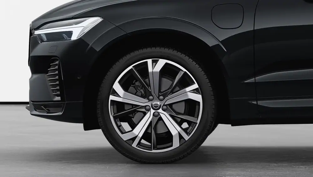 Nouveau Volvo XC60 SUV Ultimate Hybride rechargeable 4 roues motrices Onyx Black 3