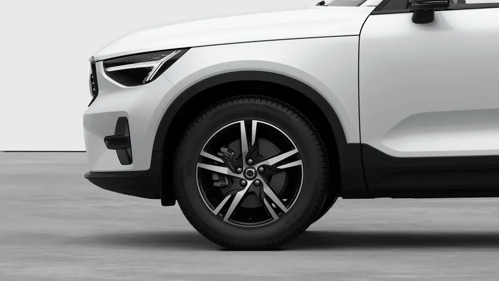 Nouveau Volvo XC40 SUV Plus Lounge Edition Micro-hybride 2 roues motrices (Traction) Crystal White Pearl 3