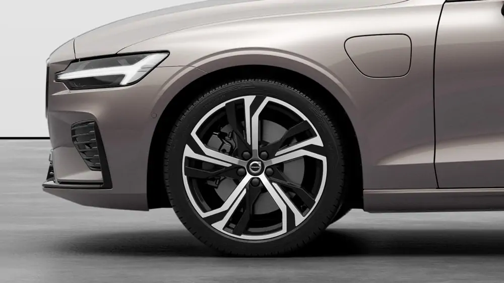 Nouveau Volvo V60 Break Plus Hybride rechargeable 4 roues motrices Bright Dusk 3