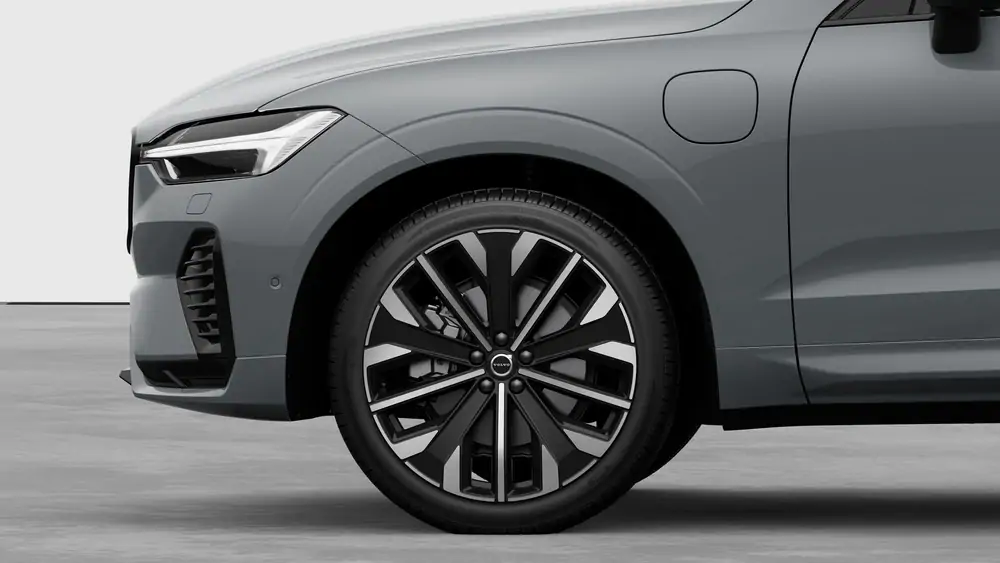 Nouveau Volvo XC60 SUV Ultimate Hybride rechargeable 4 roues motrices Vapour Grey 3