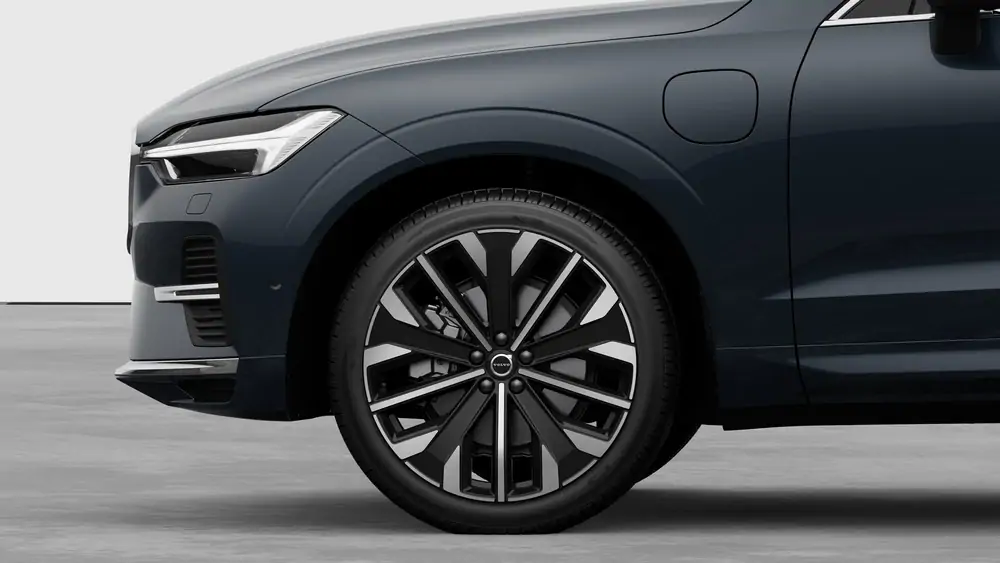 Nouveau Volvo XC60 SUV Ultimate Hybride rechargeable 4 roues motrices Denim Blue 3
