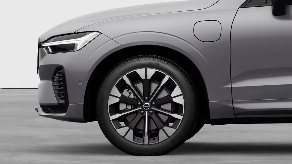 Nouveau Volvo XC60 SUV Plus Hybride rechargeable 4 roues motrices Aurora Silver 3
